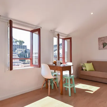 Guindais Iii Apartment