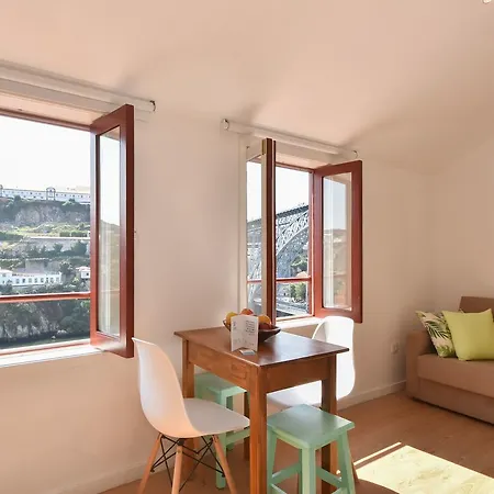Guindais Iii Apartment